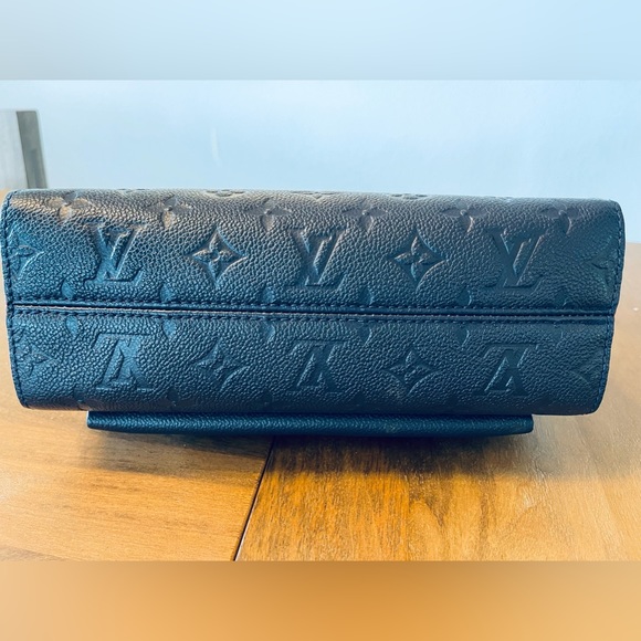 100% authentic Louis Vuitton Vavin PM Monogram Empreinte Leather blue/red - Picture 9 of 16